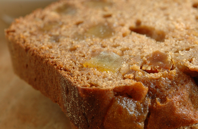 Il est moelleux et peu sucré : CAKE À LA CRÈME DE MARRONS, AUX LÉGUMES & FRUITS CONFITS : ORANGE, FENOUIL & GINGEMBRE