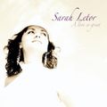 Sarah Letor, jeune chanteuse belge ; 