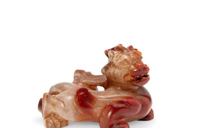 An agate carving of a mythical beast, Ming dynasty