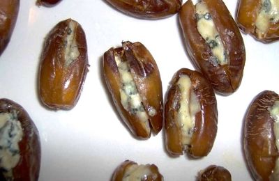 Dattes fourrées à la Fourme d'Ambert
