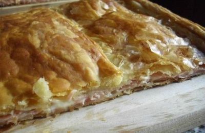 Tourte feuilletée jambon-fromage