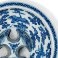 A rare blue and white jue and stand, Qianlong four-character seal marks and of the period (1736-1795)