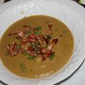 Velouté de châtaignes aux lardons