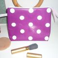 TROUSSE A MAQUILLAGE