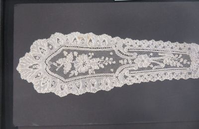  Dentelle au fil du temps – 2