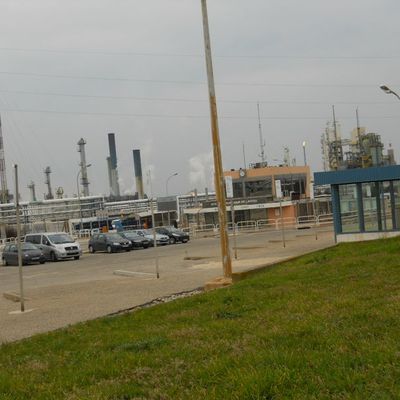 Le site pétrochimique de Lavera, à coté de Martigues…