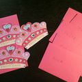 Des invitations kitschissimes pour un non-anniversaire de princesse !