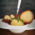 Pomme Pochée au Vin Blanc d'Alsace Epicé, Ganache Chocolatée et Tuile Citronnée