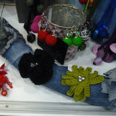 vitrine de mon dépôt La Cure Rieuse 78 avenue Gambetta à Rochefort