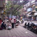 dans les rues d'Hanoi