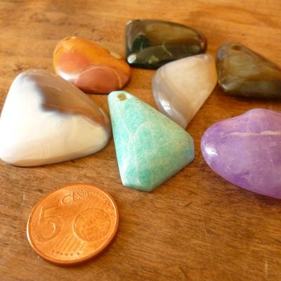 Les pierres disponibles pour les créations