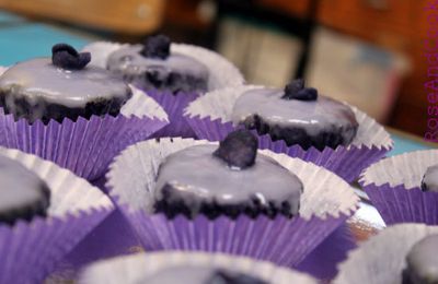 Cupcake violet "Les apparences sont trompeuses" {recette}