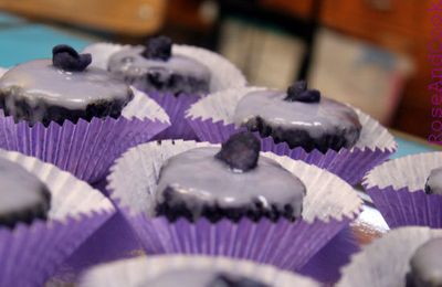 Cupcake violet "Les apparences sont trompeuses" {recette}