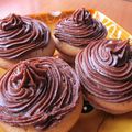 CUPCAKES AU BEURRE DE CACAHUETES GLACAGE CHOCOLAT 