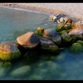 Rocher au bord du lac