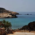 la jolie baie de Livadia sur Antiparos et sa