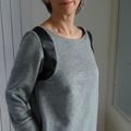 Un sweat gris et noir