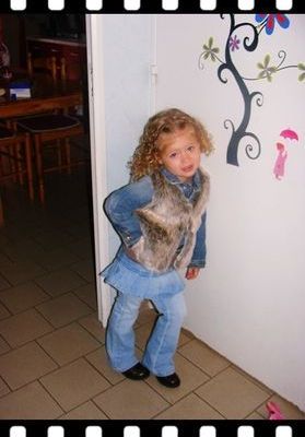 Joyeux anniversaire Louane pour tes 3ans!Gros bisous!