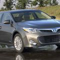 La Toyota Avalon Hybrid 2013 (CPA)