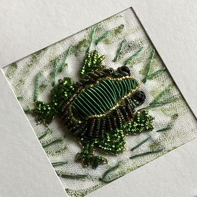 Nouvel essai de broderie or