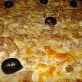 pizza au thon et fromage
