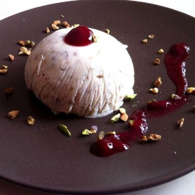 Nougat glacé  aux fruits secs maison