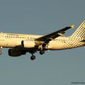 Aéroport: Toulouse-Blagnac: Vueling Airlines: Airbus A319-112: EC-LRS: MSN:3704.