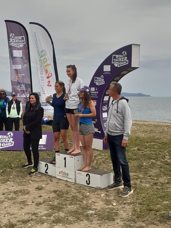 5 bénévoles de Toulon Marche Nordique aux World Teacher Games