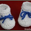Des chaussons pour bébé au crochet