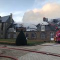 Incendie à la mairie de Flers (Orne): heureusement le château n'a pas été touché.