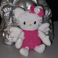 Une petite Hello Kitty au crochet