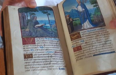 Acquisition par la bibliothèque de Bourges de deux livres précieux 