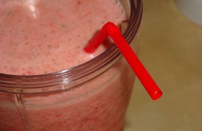 Une douceur estivale ... ou le smoothie pink water