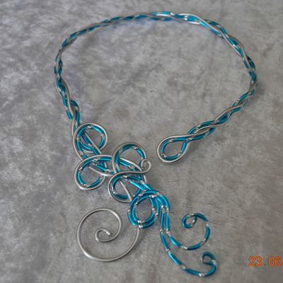 Collier argent et bleu diamant
