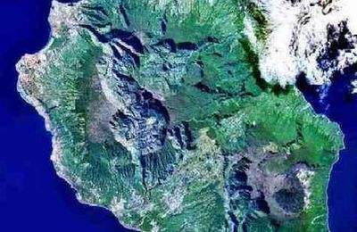 À La Réunion, le Piton de la Fournaise est entré en éruption 