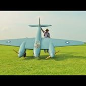 GIANT SCALE - De HAVILAND MOSQUITO DISPLAY - RICHARD RAWLE AT THE LMA FLY-IN AT BUCKMINSTER - 2024