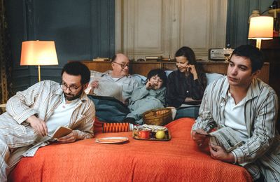 [CRITIQUE]   La cache, un scrapbook tendrement et joyeusement mélancolique.