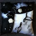 Coussin alliance Papillons noir et blanc