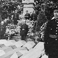D’ABORD INHUMÉS A LA HÂTE, LES 47 SOLDATS TOMBÉS A HIRSON REÇOIVENT L’HOMMAGE DE LA POPULATION.