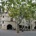 Uzès, premier duché de France