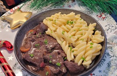 ...Gardianne de taureau AOP... (Cathytutu, Viandes des prés, Julie Andrieu, Barilla, Dégustabox)
