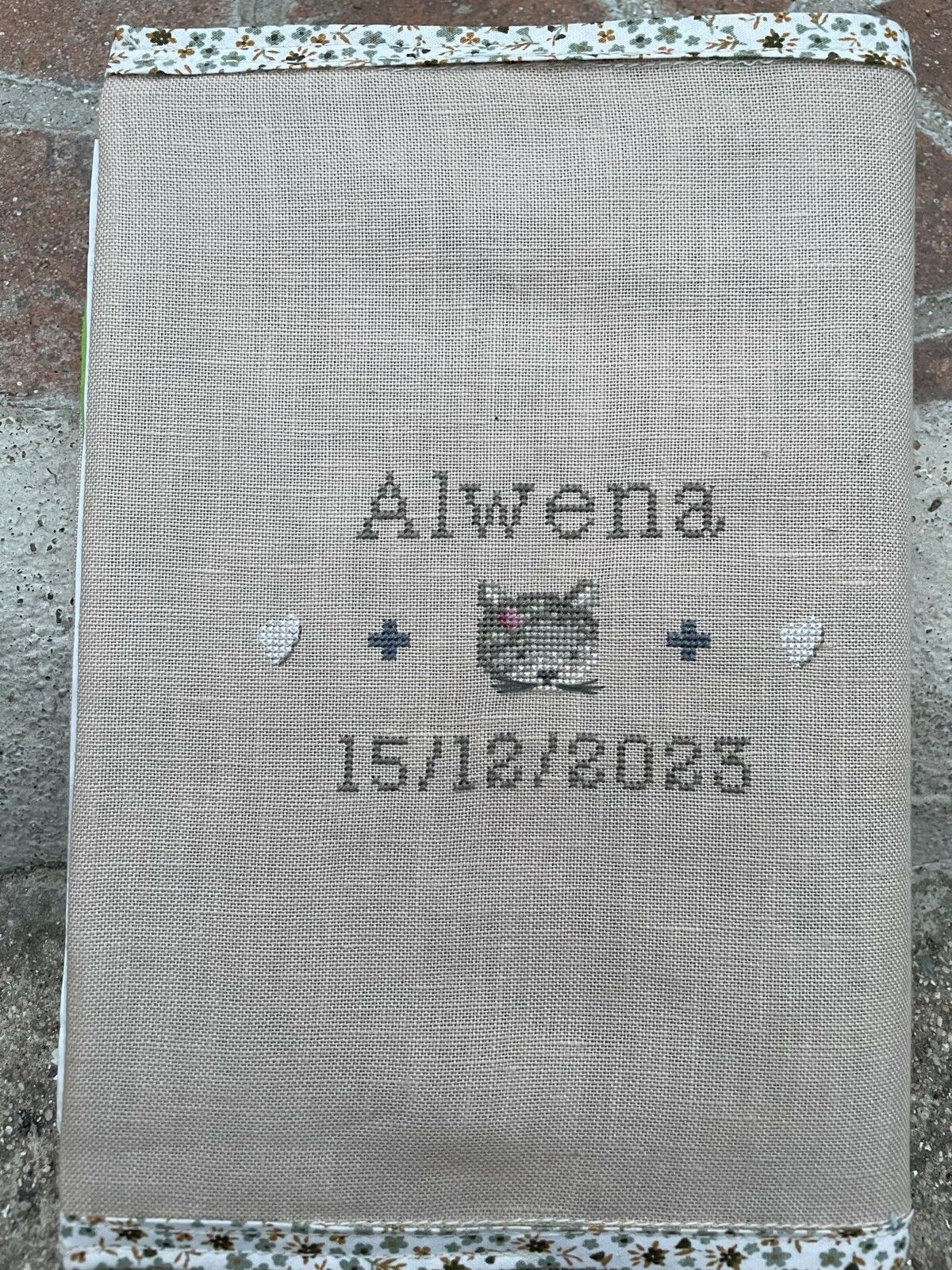 verso carnet  de santé Alwéna