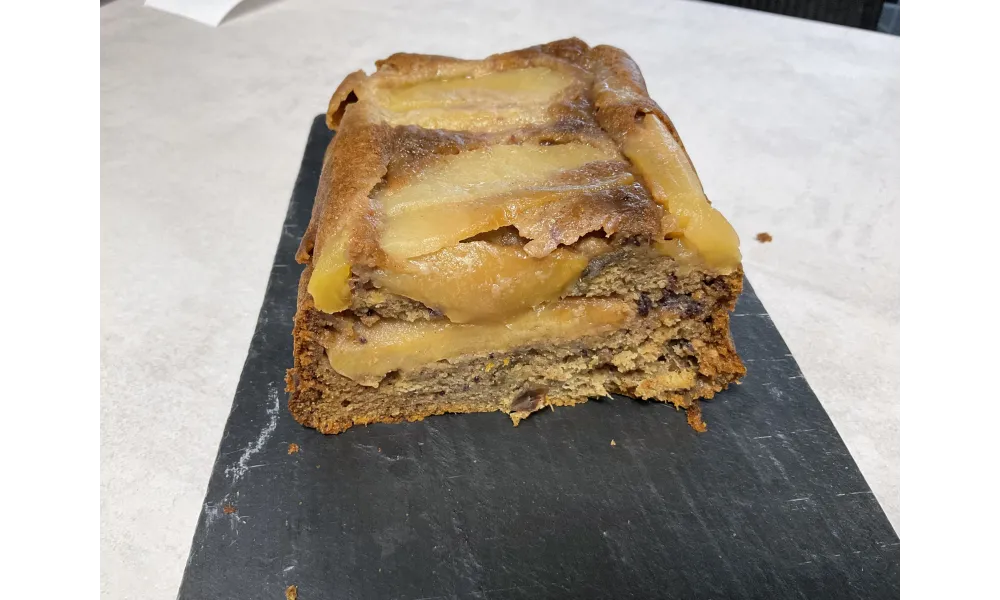 Cake aux pommes et dattes
