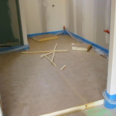 Pose de l'isolation sous chappe flottante de 6 cm le 04 06 13: