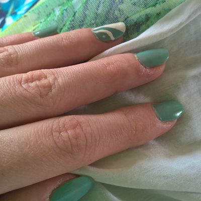 Nail art vert et blanc 