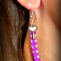 Boucles d'oreille en biais violet étoilé et clé couleur bronze