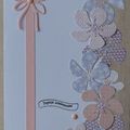 Une bordure de fleurs