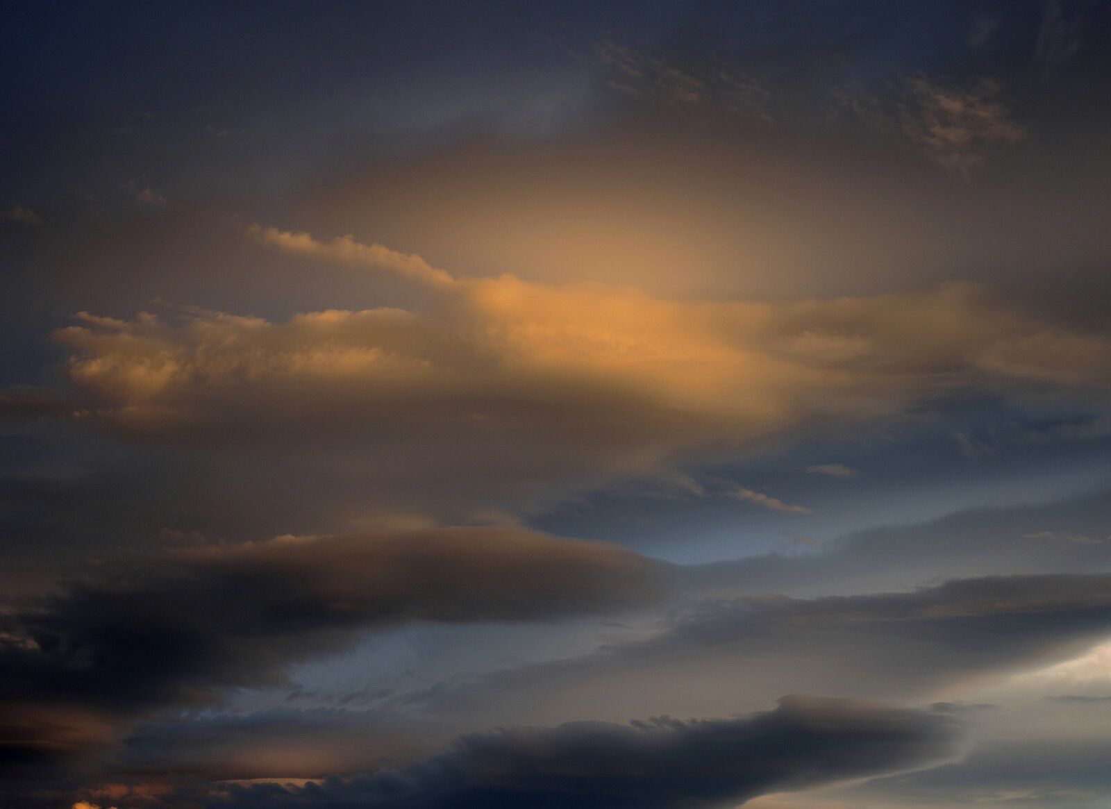 Mouguerre, ciel nuages,fin de journée,  janvier 2025  (64)