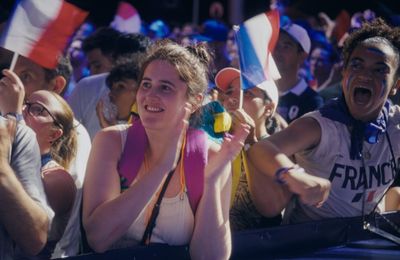 [CRITIQUE] LE RENDEZ VOUS DE L'ÉTÉ / JEUNE FEMME PERDUE DANS GRANDE VILLE