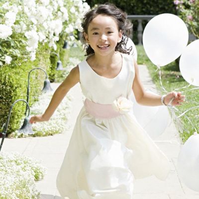 Des enfants au mariage des grands